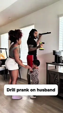 Electric drill prank 😂 #scareprank #scarecam #scared #scare #foryou #funyprank #funny #viral #viraltiktok #couple #fpy #fpyシ #haha 