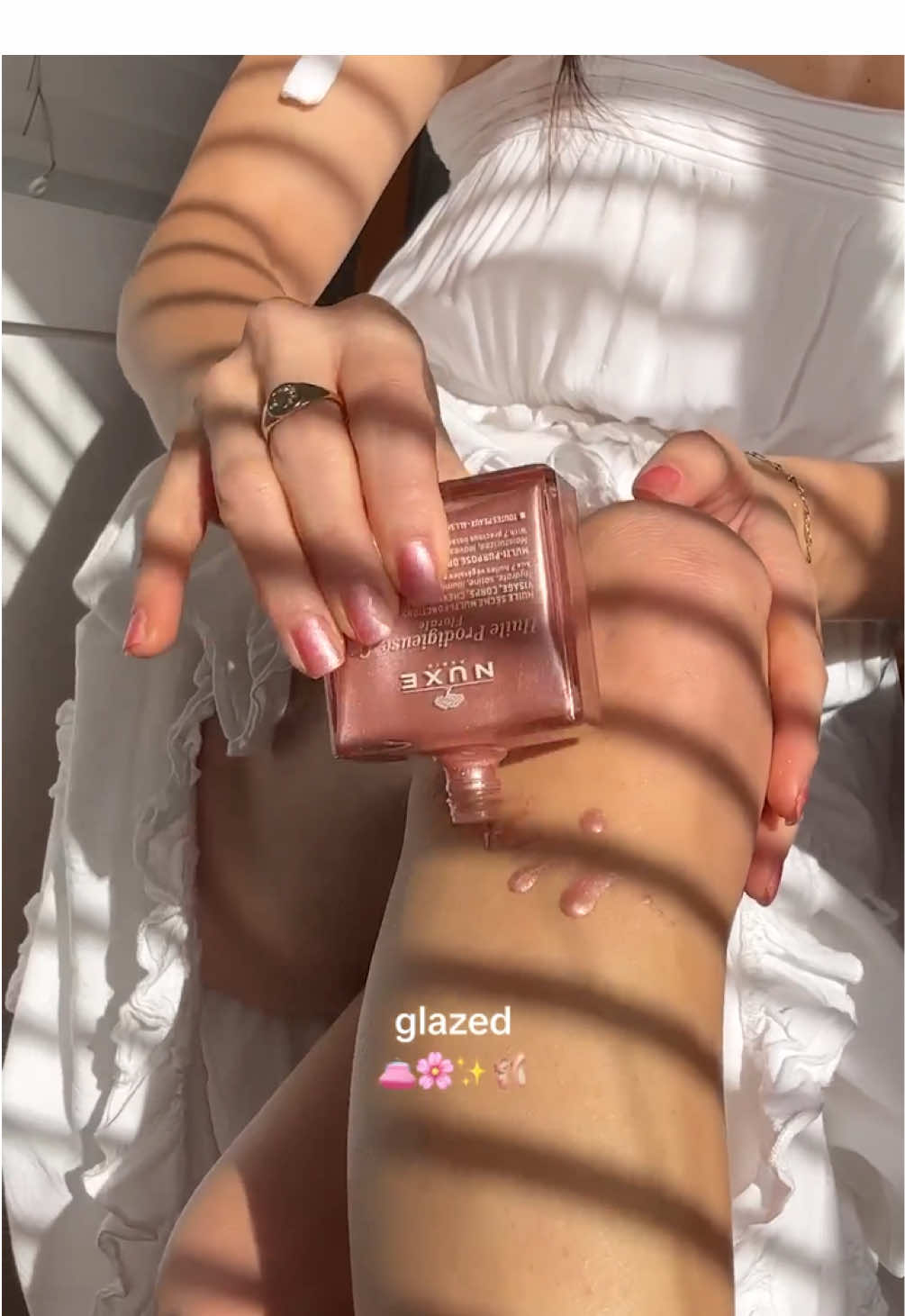 The secret to glowy skin ? The iconic Huile Prodigieuse Or Florale 💖 Ask @Sarah ✨ #Nuxe #HuileProdigieuse #HuileProdigieuseOrFlorale #BodyOil #BodyGlow #Glow #Glowy #GlowySkin #GlowingSkin #BodyCare #Skincare #SkinTok #Beauty #BeautyTok