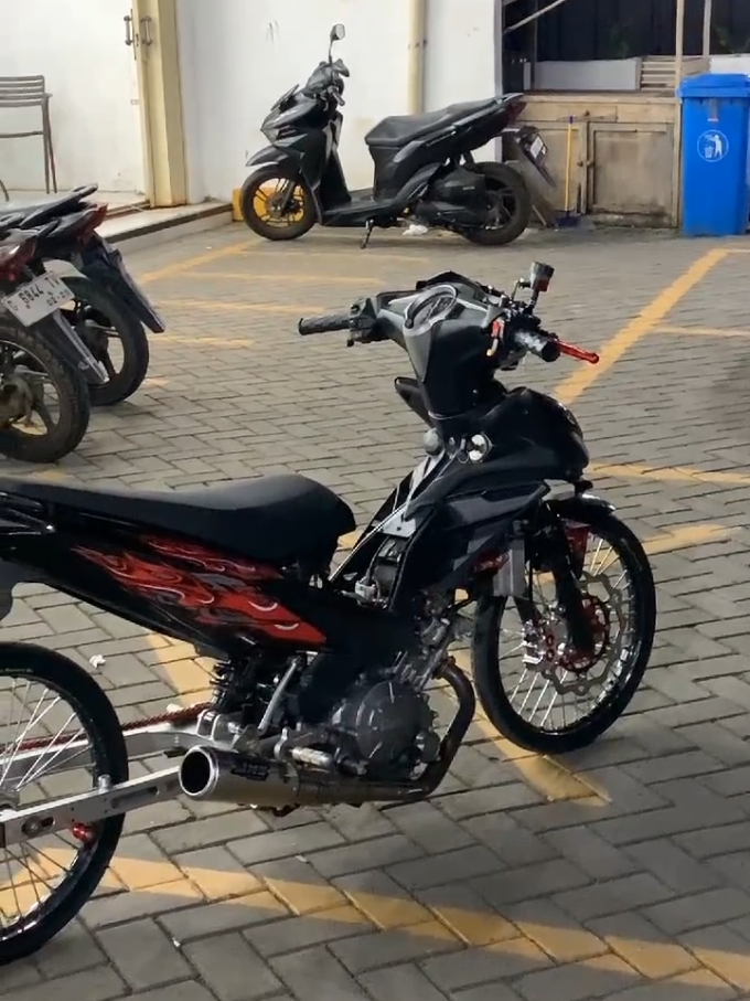 saran diapain lagi nih?🤩#njmx #mxnew135 #lc135malaysia #mxmalaysiastyle #fyp 