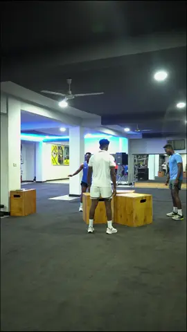 Jump squat#myfitness#jumpingsquat#gym#workout#jimmaabajifar♥️♥️♥️ 