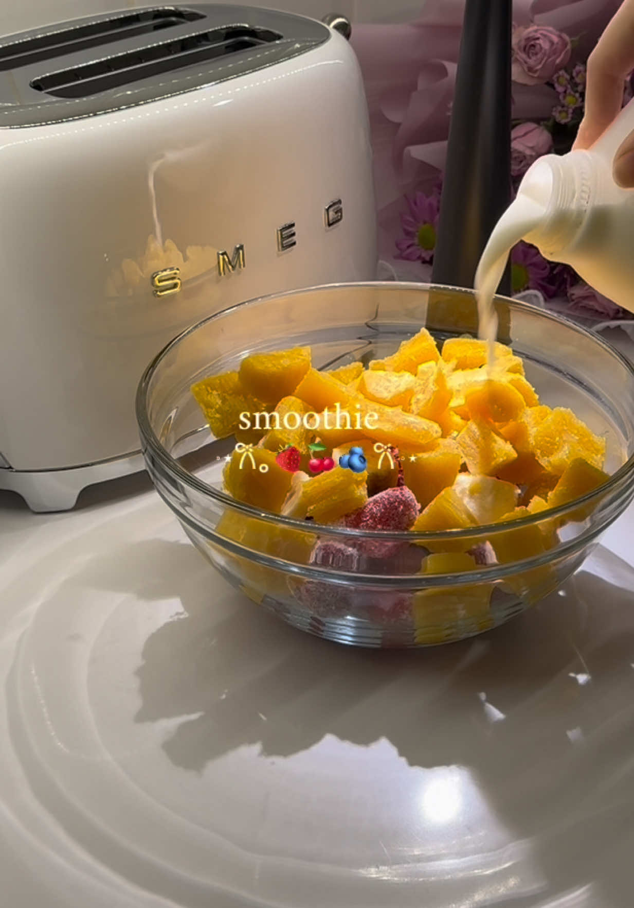 سموذي فواكة 🍓🍒🥭🫐.    #سموذي #عصير #smoothie#اكسبلور #fup 