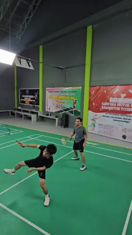 harus banyak olahraga biar badan semakin sehat bugar 💪 #badminton #pbsi #arief #apabadmintonhall #badmintonindonesia 