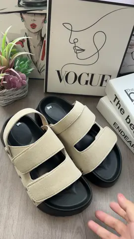 Dép sandal quai dán đi 2 phong cách 