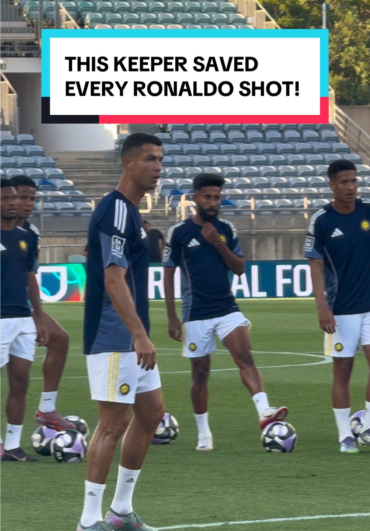 THE GOALKEEPER WAS SAVING ALL OF RONALDO'S SHOTS!! 🟡🔵 🇵🇹 #tiktoksports #alnassr #joaofelix #cristianoronaldo #ronaldo 
