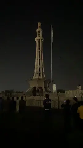 Live Fire works at Greater Iqbal Park 🇵🇰 #fireworks #firework2025 #independenceday 