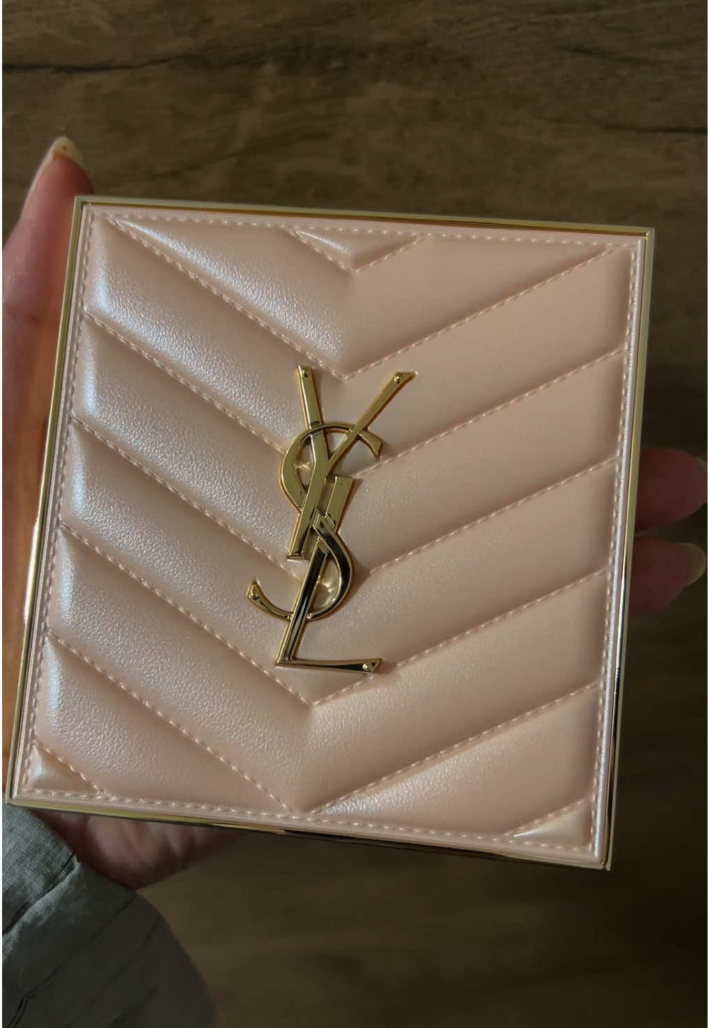 Golden Oasis Couture Face Palette a harmony of three blushes and three highlighters, crafted for a luminous, couture finish ✨@YSL Beauty @lorealluxe_nordics #ysl   #yslbeauty ##yslgoldenoasis ##ys|couturefacepalette