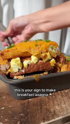 Layers of your morning favorites = the ultimate brunch win. 🍳 #kroger #breakfastideas #brunchtok #EasyRecipes #foodies @Delaney & Shelby 