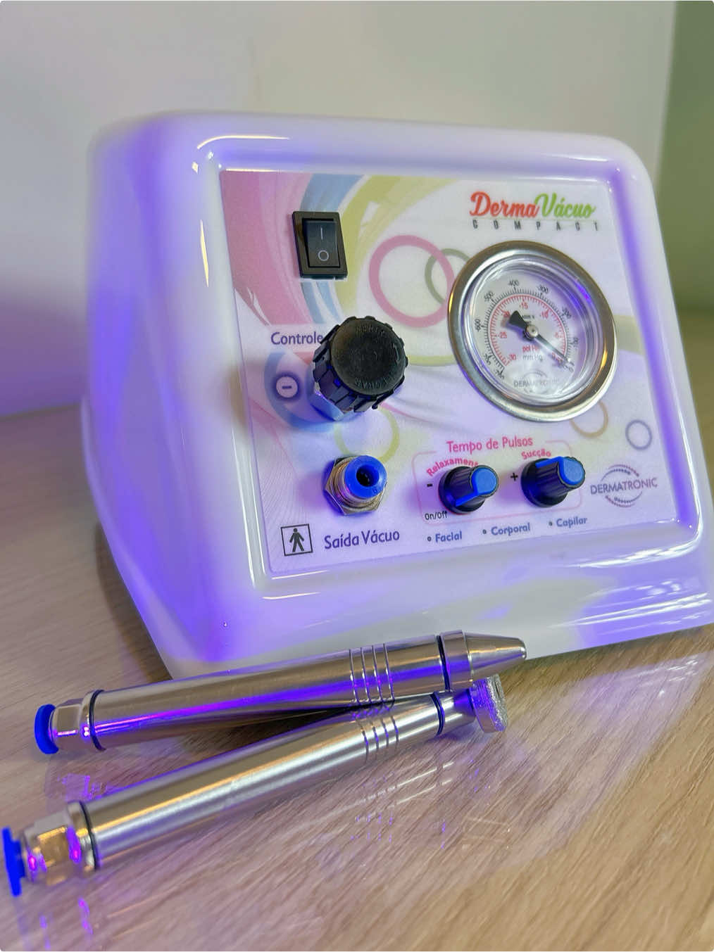 Eu começaria comprando o endermo da @Dermatronic.Ind com o cupom GOBBI6 para garantir 6% de desconto na compra! O endermo é o melhor aparelho para quem está começando na estética, foi o meu primeiro aparelho investido e isso abriu um leque de possibilidades e aconselho a todas fazerem o mesmo! #estetica #esteticacorporal #esteticafacial #iniciandonaestetica #endermo 