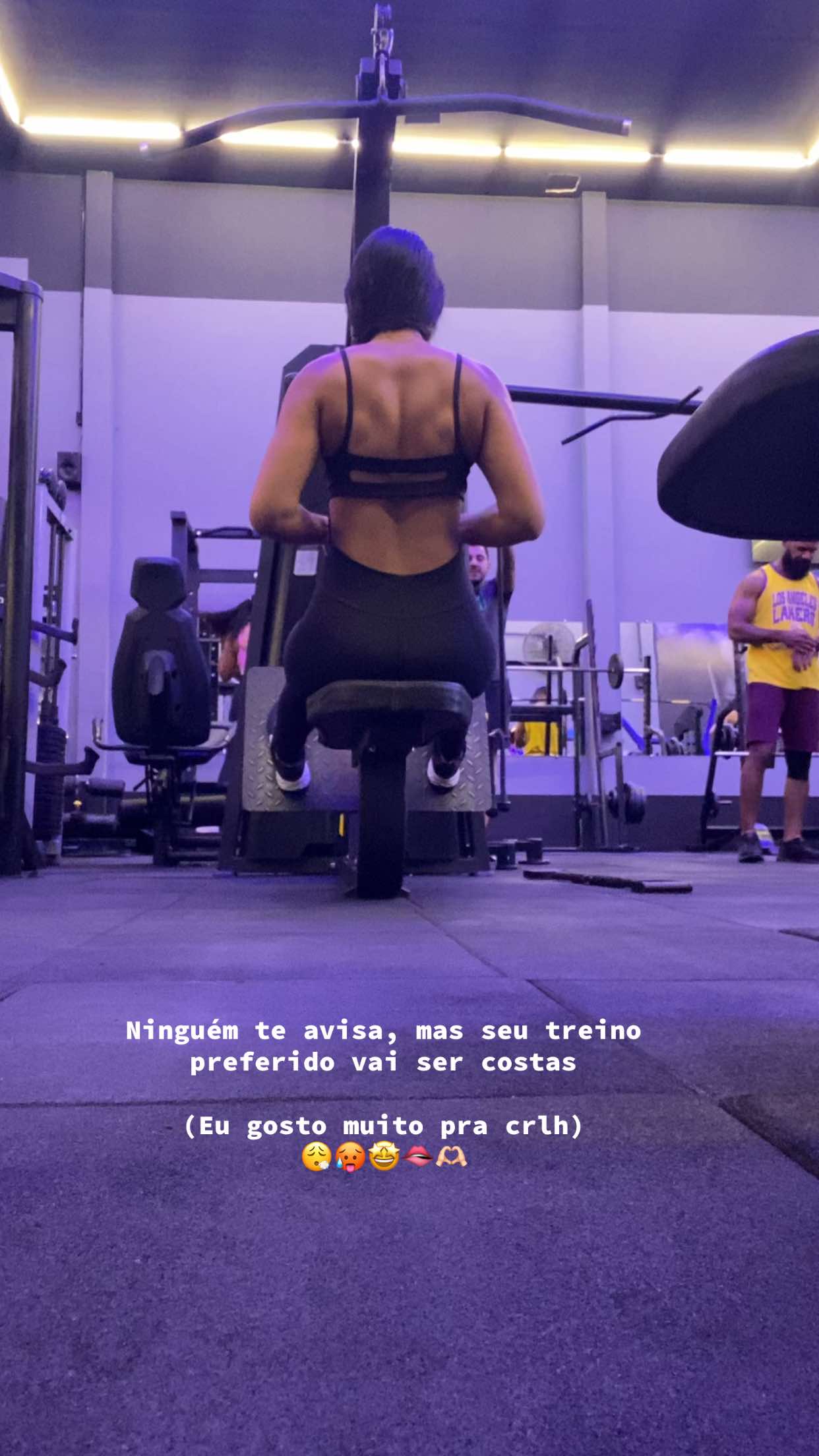 Mulheres costudas 😮‍💨 #backdayworkout #treinofeminino #GymTok #GymLife #costas 