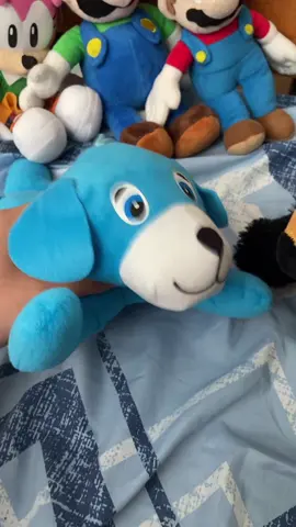Aw come on Azul, you ended up crying after you received a light slap?! #sonicthehedgehog #sega #knucklestheechidna #milestailsprower #shadowthehedgehog #amyrose #sonicplush #supermario #luigi #nintendo #marioplush #plush 