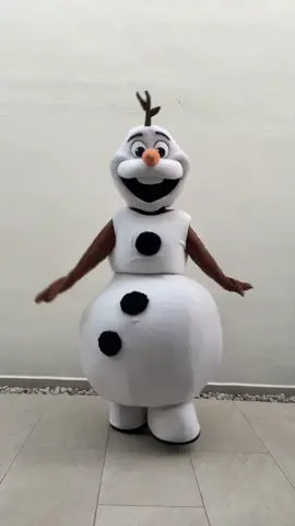 @BELLAKATH 👸🏻 #bellakath #olaffrozen #disney #frozen 