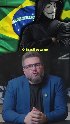 Você sabia que existem hackers que são pagos para invadir empresas? E não é pouco alguns recebem centenas de milhares de reais por um único trabalho. Mas calma… não é o que você está pensando. Esses não são os cibercriminosos que roubam dados e destroem sistemas. São os hackers éticos, especialistas contratados para encontrar falhas antes que os criminosos encontrem. O nome disso é bug bounty: empresas colocam seus sistemas à prova e pagam pela descoberta de vulnerabilidades. A Apple, por exemplo, já ofereceu 1,5 milhão de dólares para quem encontrasse um erro no iOS. Quer saber como funciona essa profissão? Então me segue e me chama no direct que eu te explico como começar nesse mercado. #Hackers #HackerEtico #BugBounty #Cibersegurança #SegurançaDigital      