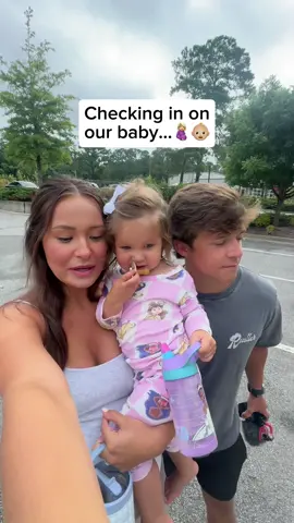 Who does she look like?!👀 #taylorandsoph #ultrasound #pregnant #family #parents 