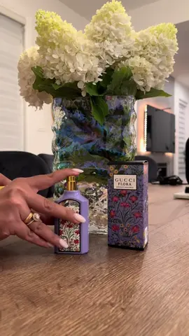 Gucci Flora Gorgeous Magnolia Eau de Parfum  a vibrant and feminine fragrance that blends sweet florals with soft, elegant notes, capturing the essence of blooming magnolia gardens. @Gucci ✨ ✨ Bloom with confidence Gucci Flora Gorgeous Magnolia, where elegance meets nature’s beauty. 🌸💜 #FloralLuxury Fragrance Notes: 	•	Top: Dewberry, Coconut 	•	Heart: Magnolia, Jasmine Sambac 	•	Base: Patchouli, Musk #GucciFlora #fyp #viralvideos #trendingvideo 