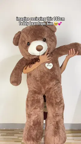 imagine receiving this 140cm Teddy bear from him 🥹✨ #humansizeteddybear #teddybear #bear #giftforher #giftideas #bigteddybear #gift 
