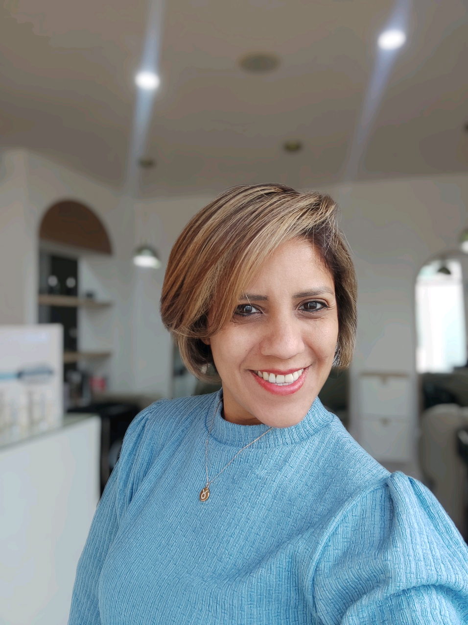 Echándole ganas @Alecord  #daphnegarciasalon #cambiodelook #outfitinspo 