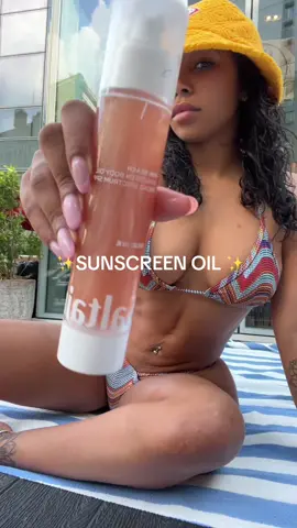 My favorite sunscreen oil this summer ! @Saltair Body 😍 #saltairbody #sunscreen #summerskincare #bodyoil 