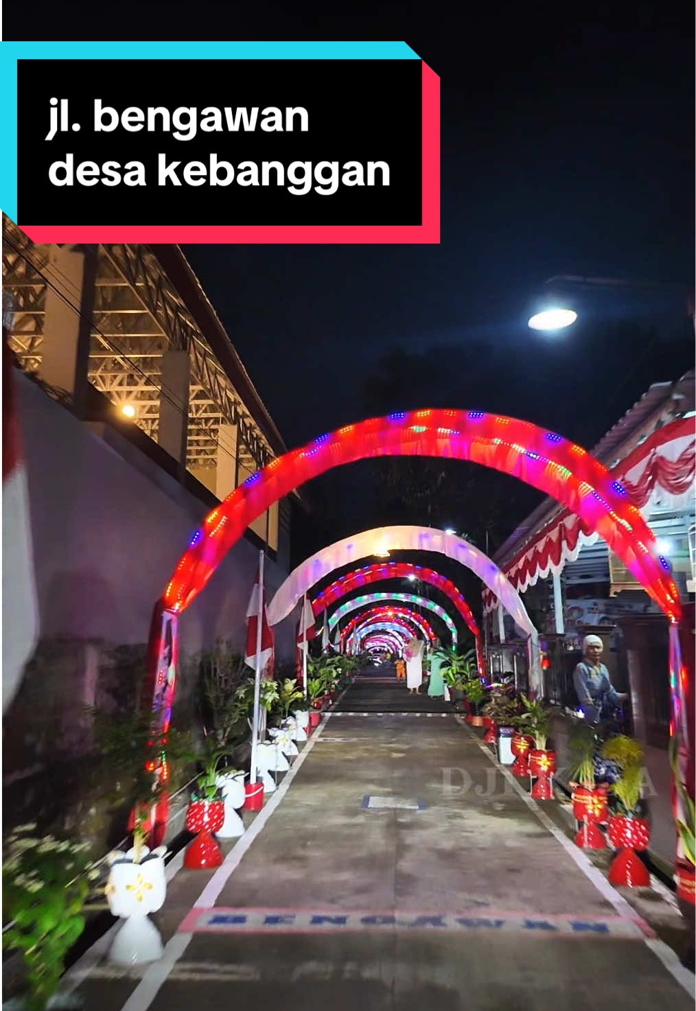 selamat pagi kawan... masih dalam rangkah lampu kelap kelip & hiasan merah putih, tunjukan pesona desa kalian :) . . 📍lokasih: desa kebanggan, kecamatan moga #pemalang #desakebanggan #moga #hutri80indonesia🇮🇩 #17agustus 