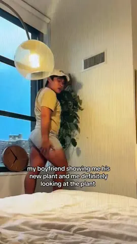 i’m looking at the plant i swear @Matt Yang #mlm 