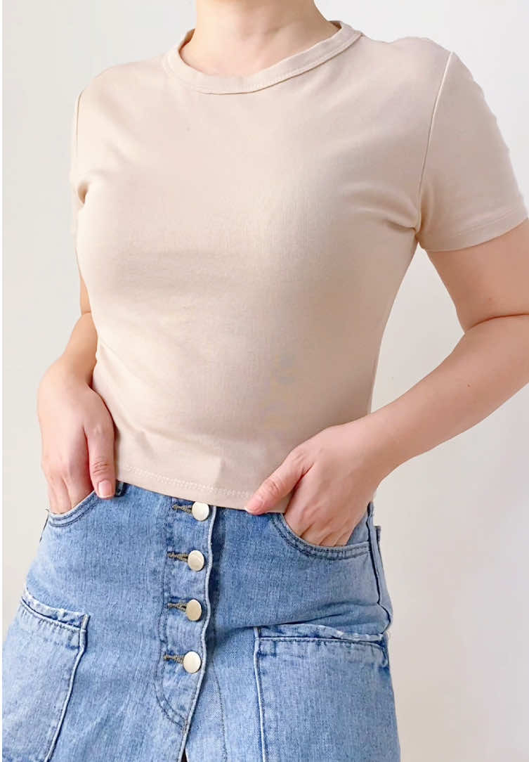 Basic Plain Semi Crop Top Shirt 🎀 #croptop #basicfit #plainshirt 