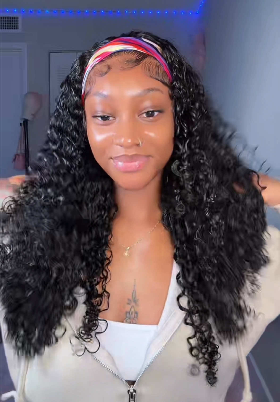 I’m obsessed with this install😍😍. Nothing beats a good quality wig. Deep curly wig from @Pink Poptart Beauty 💗 #wiginstall #curlywig #fyp #wiginfluencer #wig 