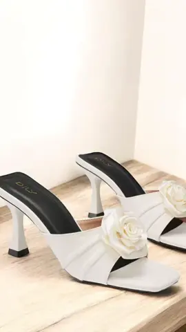 Guốc nữ cao gót DILY mũi vuông phối hoa sang trọng, dép guốc nữ thiết kế trẻ trung cao 7.5cm DLO577 #nangniubanchan18 #giaydep #depnu #depcaogot #depcaogotnu #xuhuongtiktok 