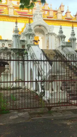 လွမ်းစရာတွေကြည့်ပါပဲ သီချင်းကလည်း လွမ်း