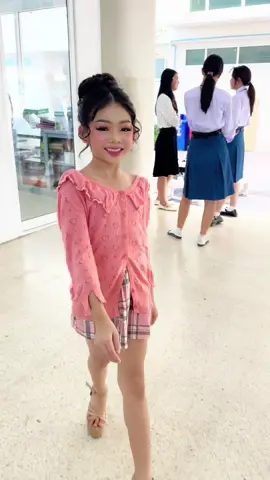 ซ้อมก่อนขึ้นเวที #ลูกสาวแม่บี #ขึ้นฟีดเถอะ #โมเดลเด็ก #กระแสมาแรง 