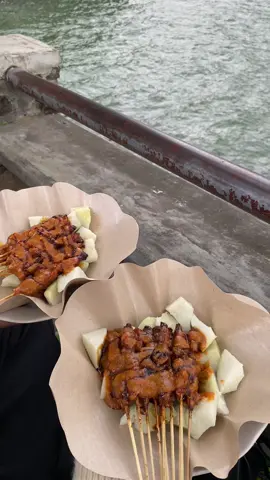 Rembang-sarangan sarapan sate🤪 #saranganmagetan #sarangantawangmangu #telagasarangan #fyp #fyppppppppppppppppppppppp 