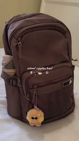 back to school haul / whats in my backpack! i start college monday omgg 💼🍂  #collegeessentials #backtoschoolhaul #stationary #study #whatsinmybag 