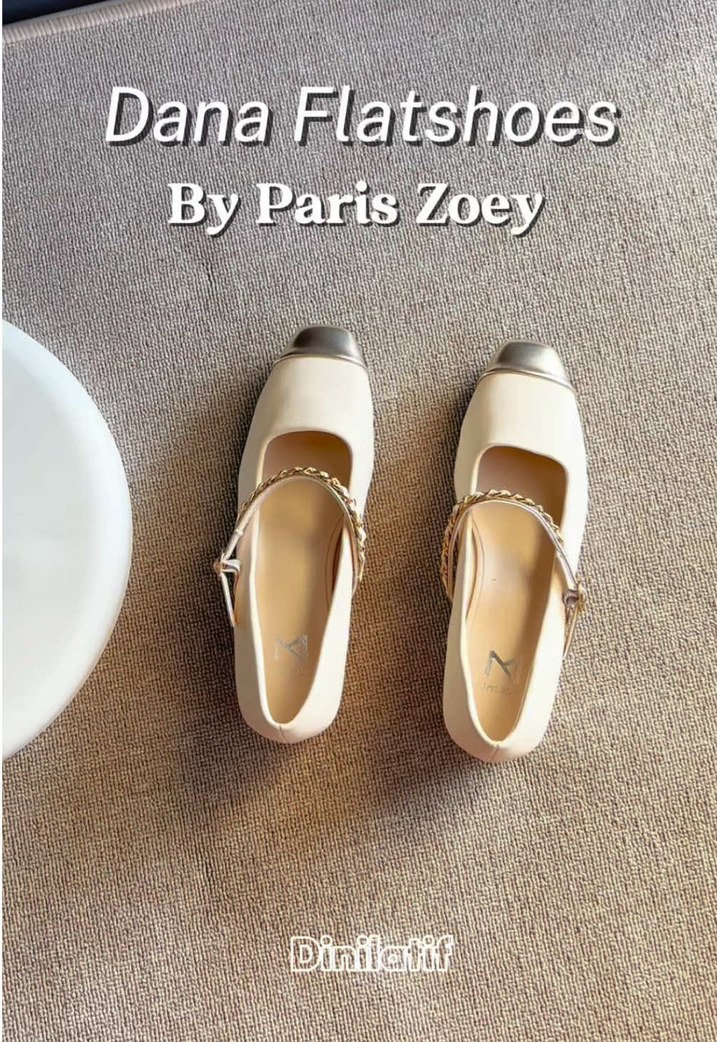 Rekomendasi flatshoes cantik dari @Pariszoey_id : Dana Flatshoes. Modelnya cakep kalian gabakal nyesel. Worth to buy! #pariszoey #pariszoeyshoes #flatshoes #flatshoescantikk #wibgajian 