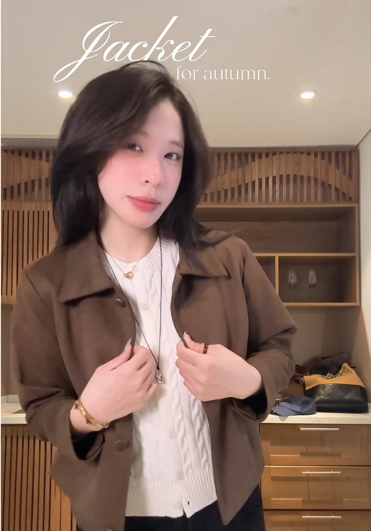 Em nói áo da lộn màu này hổng có giàaaaaaa đâu mí bác đừng có lo mà 🥹🫶🏻🤎#xuhuongtiktok #quanjeansuong #aodalon #aolennu #shopping 