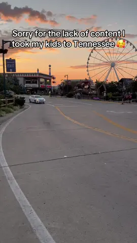Just making memories #tennessee #pigeonforge #galtinburg 