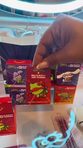McDonald’s Haul 🎀🐢 which one are you looking for ? I need 4,6 & 10 🎀 #mcdonalds #mcdonaldshappymeal #hellokittymcdonalds #hellokitty #teenagemutantninjaturtles #tmnt #happymeal #hellokittylover #fyp #asmr #hellokittyandfriends @McDonald’s 