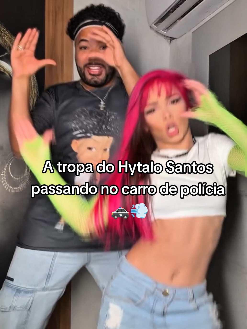 Olha a tropa do Hytalo Santos passando no carro de polícia 🚓💨😂 #hytalosantos #creatorsearchinsight  #viral #funk #felca 