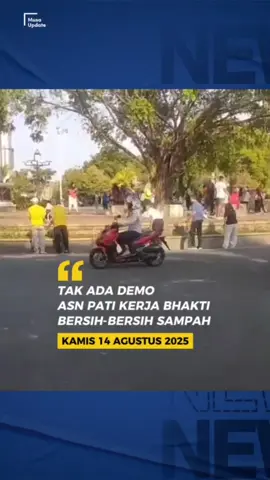 Kamis 14 Agustus 2025 tidak ada demo di depan Kantor Bupati Pati Jawa Tengah. Aparatur sipil negara (ASN) memilih memanfaatkan waktu untuk kerja bhakti, membantu pembersihan sampah. (Musyafa Musa).