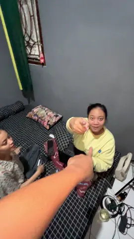 day one jadi @𝑨𝒎𝒆𝒍𝒚𝒂 𝑳𝒂𝒗𝒊𝒂 😝😝😝