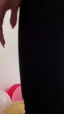 mass popping balloons #balloons #tiktokballoons #balloontiktok 