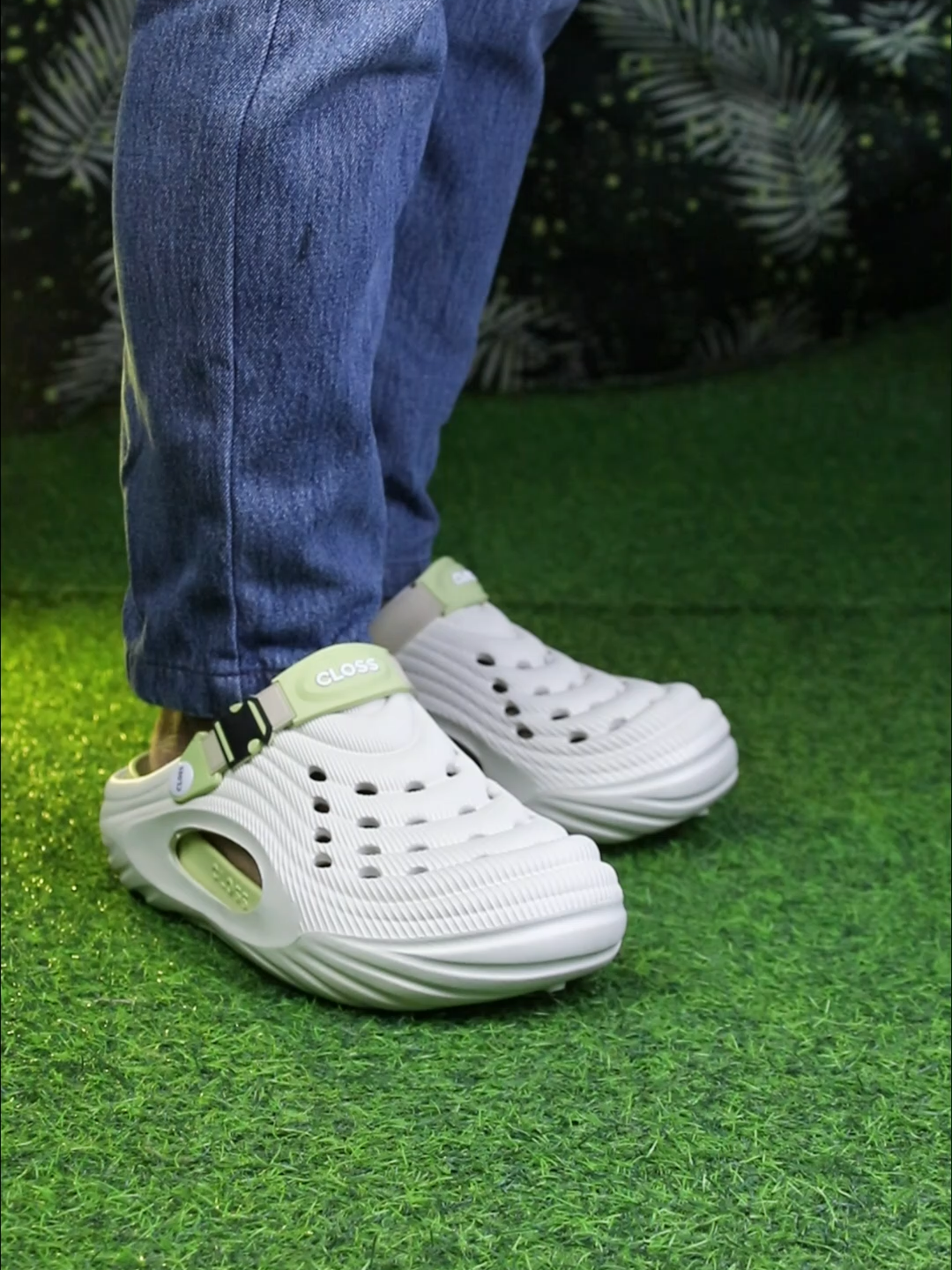 All-season adventure + fashion? ✅ Baotou Beach Clogs for men — dual-use, anti-slip, all-match 🔥 Now in New Color: GREY ! Pang-beach o pang-errands, swak na swak! 🩴🌊🛣️ #OOTDMen #BaotouStyle #GreyDrop #AllSeasonWear #TikTokFinds #OOTDMen #BaotouStyle #GreyDrop #AllSeasonWear #TikTokFinds #SummerShoes #ComfortAndStyle #AffordableFootwear #ClogsForMen #OutdoorReady #SummerStyle #BeachReady #ClogsTrend #AffordableFashion #MensStyle #StylishAndComfy #tiktokshop88todosavingssale #TikTokStyle #TikTokTrend #TikTokDeals