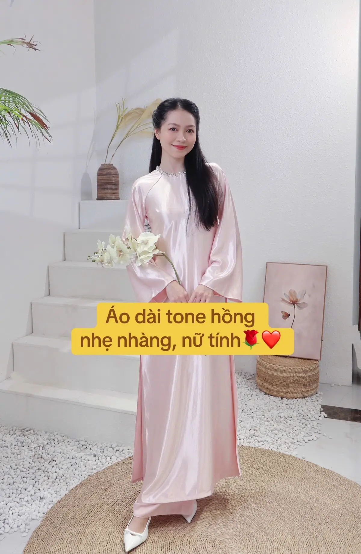 Áo dài tone hồng nhẹ nhàng và nữ tính sẵn size S nha ce🌹❤️ #namicloset #thueaodai #aodaivietnam #chupanhaodai #xuhuongtiktok 