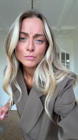 OOTD DU JOUR!! NOUVELLE COLLECTION 15.08 ( demain 😆) à 18h00 Sur notre site internet : https://www.olescoeurs.com/