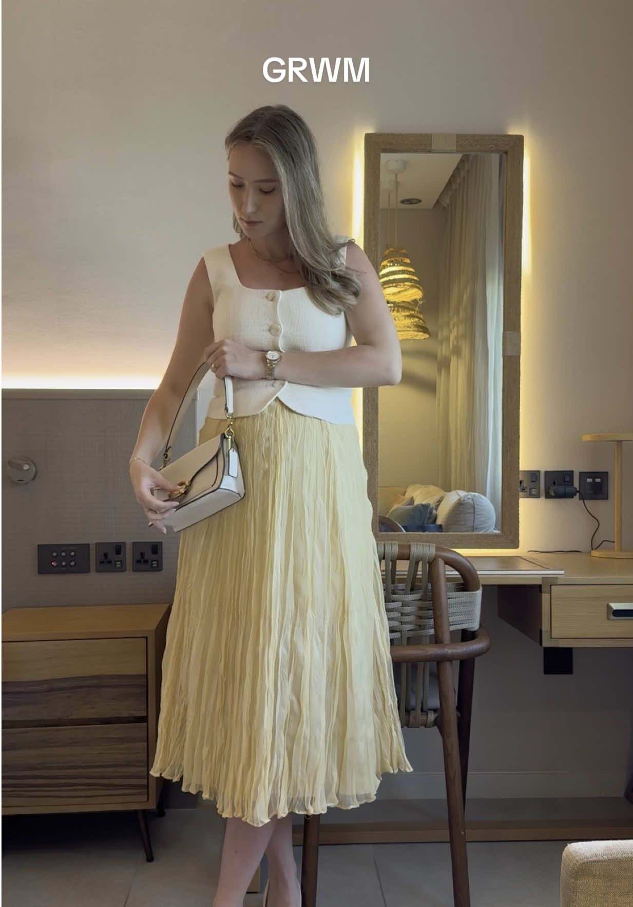 GRWM 26 weeks pregnant 💛 in our babymoon 🥹🤍 #outfitinspo #styleinspo #fashiontiktok #pregnant #pregnantstyle 