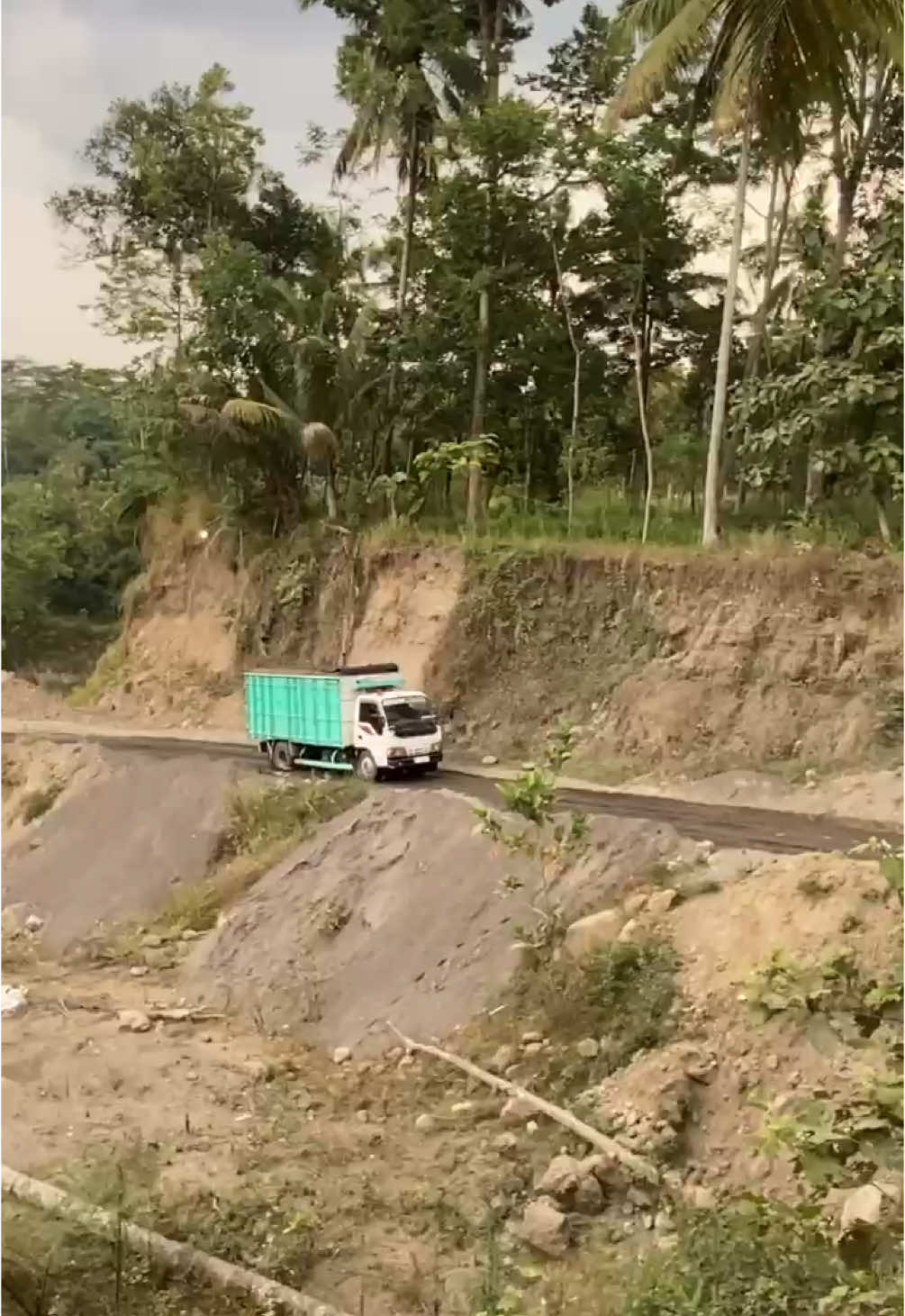 bismillah paringi sehat kuat waras ........... #berkahbaru🤟🏼 #pasirmerapi #fyp #isuzuelf 