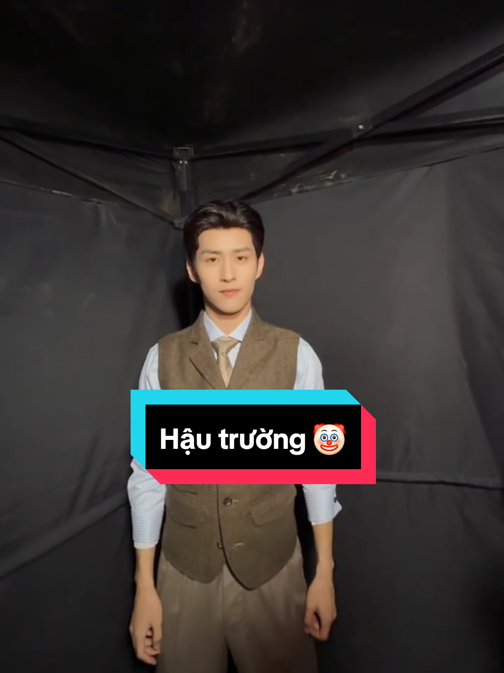 dm hậu trường staff cười ná thở 🤡 tí thì rớt cả điện thoại =))))) #tuchanhien #xuzhenxuan 