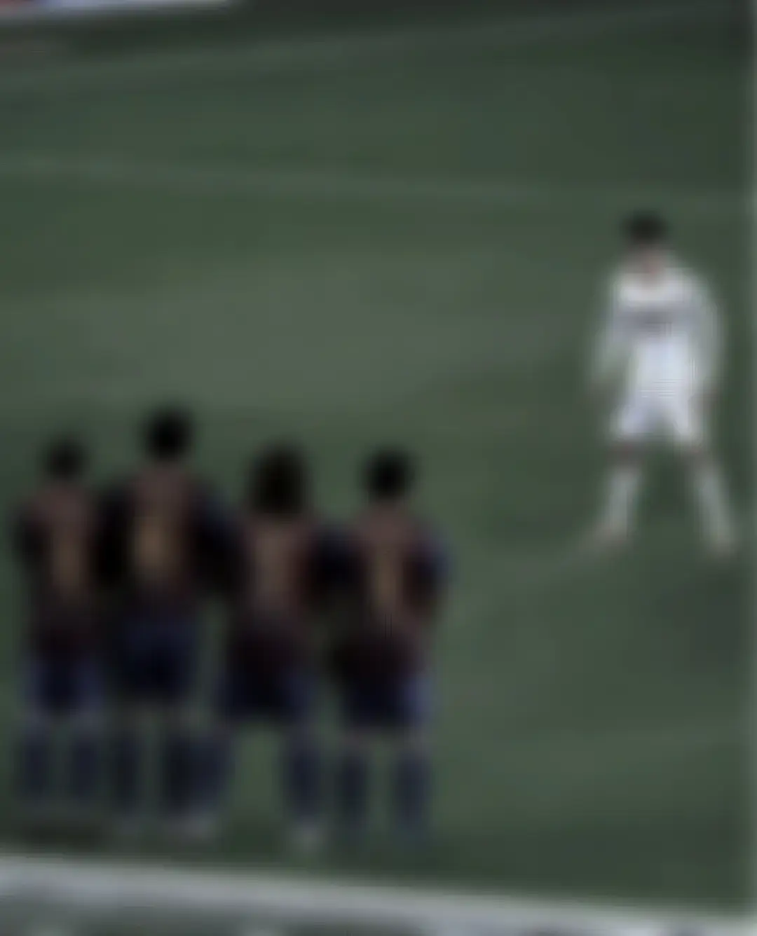 Криштиа́ну Рона́лду душ Са́нтуш Аве́йру[1] (порт. Cristiano Ronaldo dos Santos Aveiro; европейский португальский: [kɾiʃˈtjɐnu ʁoˈnaɫdu] (слушать)о файле; род. 5 февраля 1985, Фуншал, Португалия) — португальский футболист, нападающий и капитан саудовского клуба «Ан-Наср» и сборной Португалии. Чемпион Европы, пятикратный победитель Лиги чемпионов УЕФА. Считается одним из лучших футболистов всех времён[1][13][14]. Рекордсмен по количеству матчей, сыгранных за национальную сборную, лучший бомбардир в истории футбола по данным МФФИИС и четвёртый по данным RSSSF[англ.], самый результативный футболист на уровне сборных[15]. Признан Португальской футбольной федерацией лучшим игроком в истории португальского футбола[16]. Первый футболист в истории, которому удалось выиграть английскую Премьер-лигу, испанскую Примеру и итальянскую Серию A[17]. Признавался лучшим игроком и бомбардиром сезона в каждом из этих турниров. Начал профессиональную карьеру в португальском клубе «Спортинг», в 2003 году перешёл в английский «Манчестер Юнайтед», в 2009 году — в испанский «Реал Мадрид» (сумма этого трансфера до 2013 года была рекордной за всю историю футбола), в 2018 году — в итальянский «Ювентус». Неоднократно становился обладателем «Золотого мяча» France Football (2008, 2016, 2017), «Золотого мяча» ФИФА (2013, 2014) и «Золотой бутсы» (2008, 2011, 2014, 2015). Является рекордсменом по количеству проведённых матчей в еврокубках, лучшим бомбардиром европейских турниров за всё время, лучшим ассистентом в истории Лиги чемпионов УЕФА[18] и рекордные семь раз становился лучшим бомбардиром сезона в Лиге чемпионов УЕФА, шесть из которых — подряд: в 2008, а также в 2013, 2014, 2015[b], 2016, 2017 и 2018 годах. После третьей подряд победы в Лиге чемпионов в составе «Реал Мадрида» стал первым игроком, выигравшим этот трофей пять раз[19]. За национальную сборную Португалии провёл 221 матч, сыграл на 14 турнирах и отличился на 13 из них. С 2008 года является капитаном сборной, в 2014 году стал её лучшим бомбардиром, а в 2016 году установил рекорд по количеству сыгранных матчей. В составе сборной стал чемпионом Европы 2016, а также победителем Лиги наций УЕФА 2019 и 2025 годов. Первый европеец, который смог забить 100 или больше мячей в составе сборной. Один из самых узнаваемых спортсменов в мире, признан самым высокооплачиваемым спортсменом мира по версии журнала Forbes в 2016 и 2017 годах[20][21], а также самым известным спортсменом мира по версии ESPN в 2016, 2017, 2018 и 2019 годах. Time включил Роналду в список ста самых влиятельных людей в мире в 2014 году. C 2010 по 2019, заработав, по оценкам журнала Forbes, 800 млн долларов, занял второе место в списке самых высокооплачиваемых спортсменов десятилетия, уступив лишь Флойду Мейвезеру[22]. В ноябре 2022 года стал первым в истории человеком, набравшим 500 миллионов подписчиков в Instagram[23].