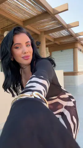 Dress @RAT & BOA #ratandboa #holidaydress #dress #curvy 