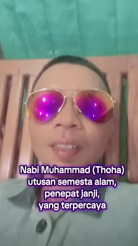 nyoba epek kamera hp buah apel sambil be syairan. ngalih ai hp jadul ni,kd be epek buram gambar nya,mudahan ai ada rejeki ganti hp yg kamera telangkar jua,hihihi,kehandak..