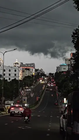 Pleiku Gia Lai lại mưa nữa nè ! #wowwgialai #reviewgialai #gialai #pleiku #canhdep 