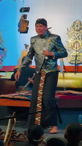 Lucu Jogetnya Sinden dibelakangnya, lagu andalan terbaru Duojo Jo Klithik Jo Kluthuk #sindenidola #sekargadung #joklithik #jokluthuk