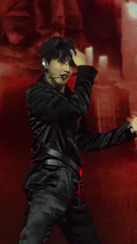 fever Jungwon with curly hair thank you enhypen stylist 🙏 @enhypen #enhypen #jungwon #wtl #engene #foryou enhypen walk the line tour concert 